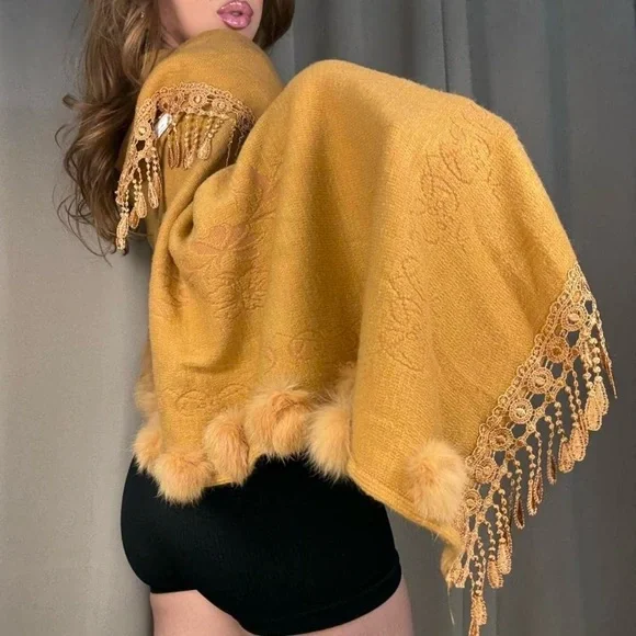 Elegant Mustard Wrap with Tassel Details - Picture 4 of 8